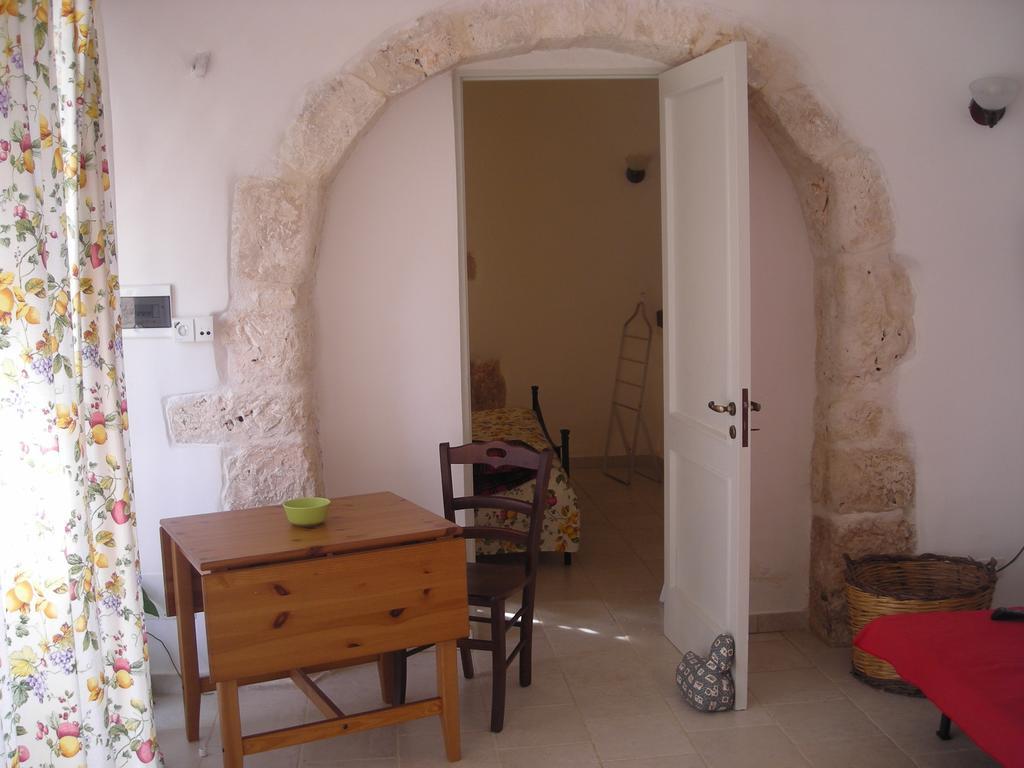 Masseria Ferri Остуни Номер фото