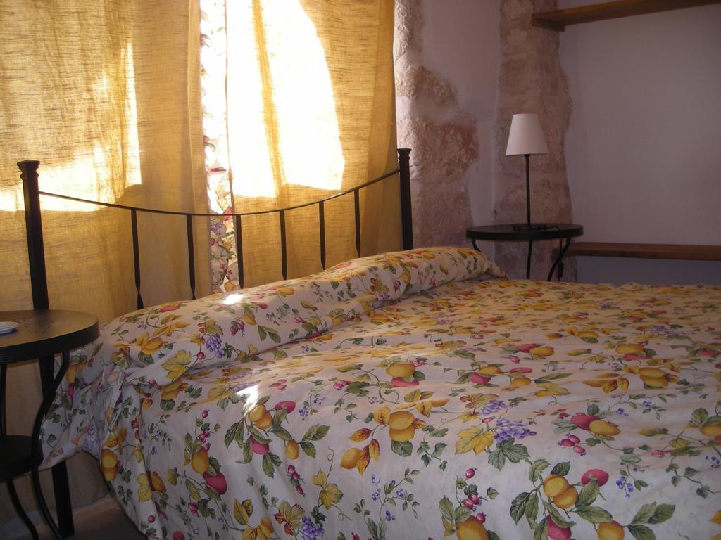 Masseria Ferri Остуни Номер фото